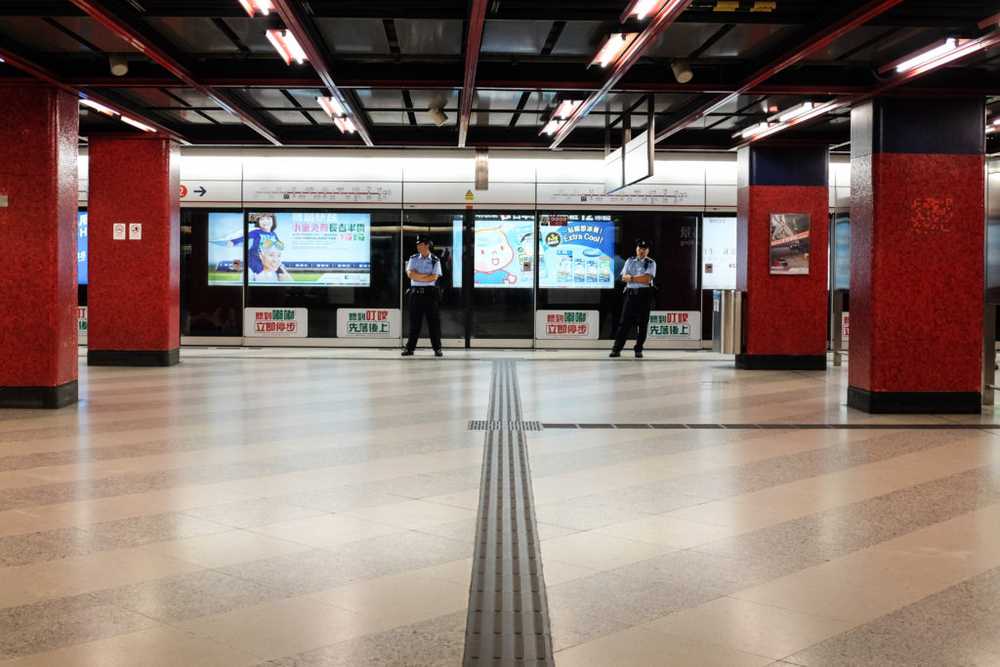 hong kong police mtr